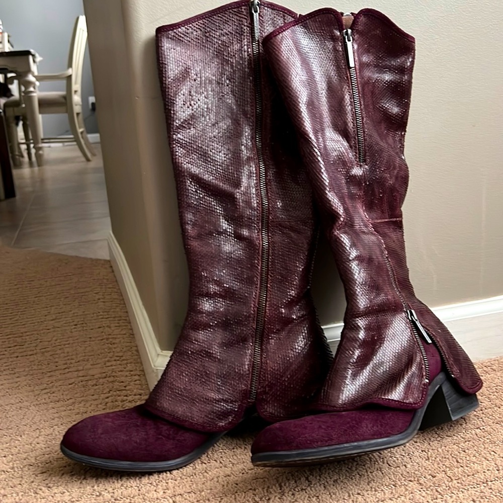 Donald J Pliner Chianti boot size 10
